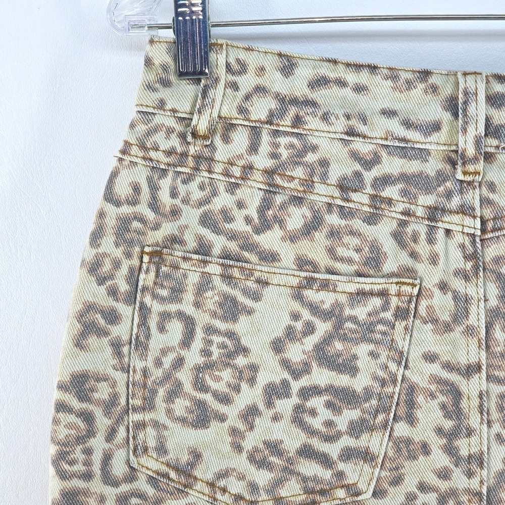 Style Rack Faded Leopard Print Denim Mini Skirt Medium Distressed Animal Mobwife - Picture 13 of 16